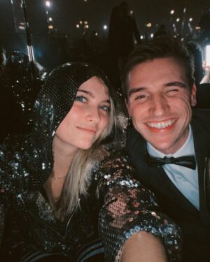 Tinne Oltmans Instagram - Als wij zeggen: “Ghost Rockers, voor altijd” bedoelen wij..

See you at Sportpaleis, bevers. ✨
#GhostRockers