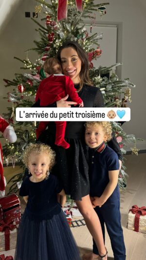 Tiziri Digne Instagram - L’envie du petit troisième tu connais ? 👶🏼

Qui a franchi le cap ? Qui a envie mais n’ose pas ? Racontez moi tout 😜

#momof3 #postpartum #maman #famille #humour