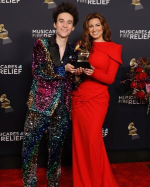 Tori Kelly Instagram - 😭♥️