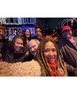 Tracie Thoms Instagram - Miracle on 34th Street on Christmas Eve! A family tradition since forever!!! Merry Christmas!!! #ABaltimoreChristmasHon