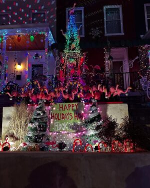 Tracie Thoms Instagram - Miracle on 34th Street on Christmas Eve! A family tradition since forever!!! Merry Christmas!!! #ABaltimoreChristmasHon
