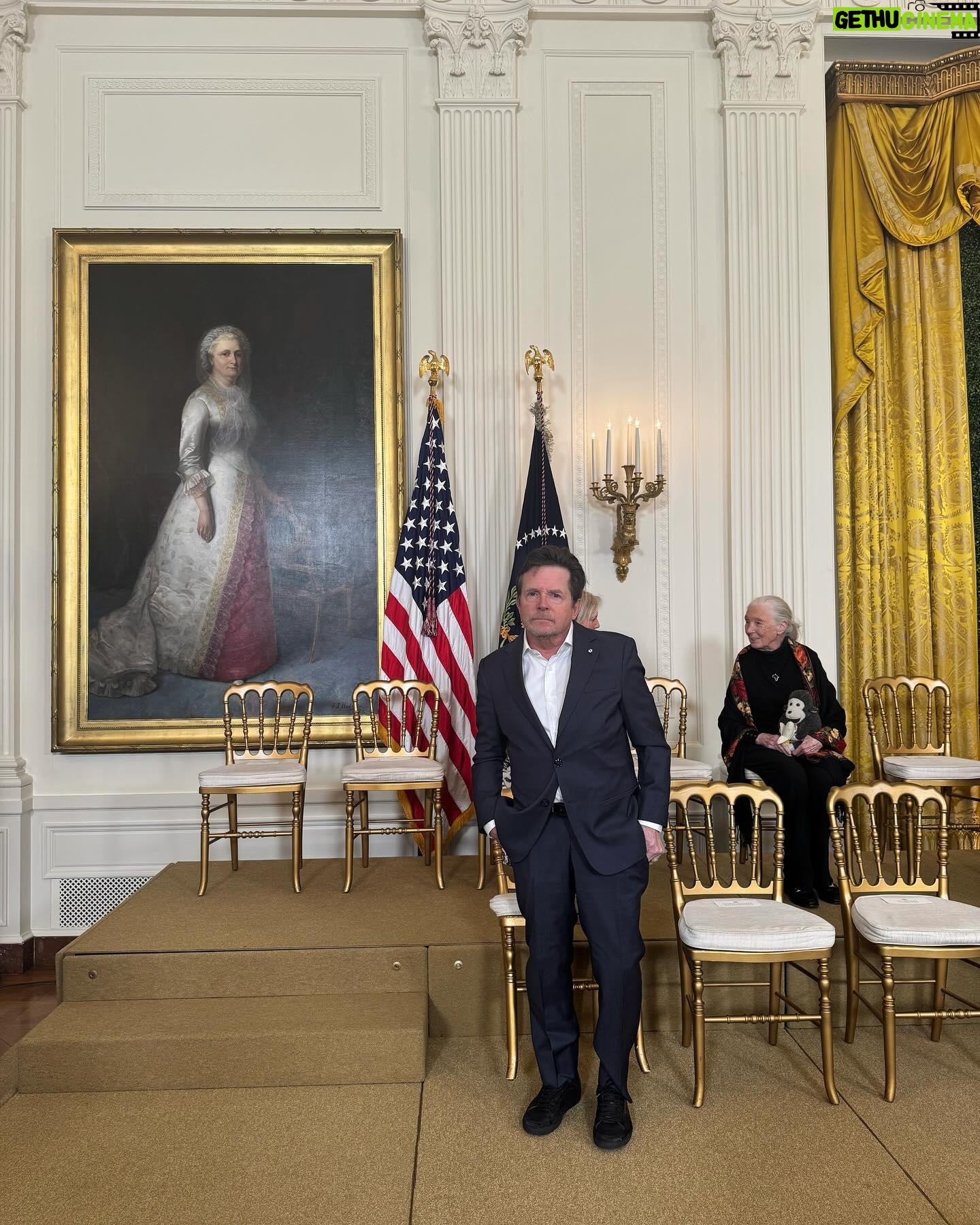 Tracy Pollan - 53.9K Likes - What an awesome experience to see these extraordinary citizens receive the Presidential Medal of Freedom. I may be biased, but my own personal favorite was watching @realmikejfox awarded the honor
A few favorite pics from the ceremony