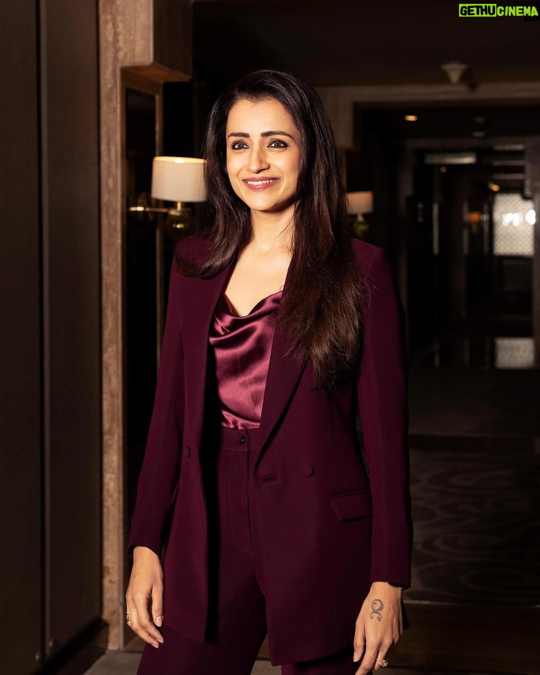 Trisha - 1.1 Million Likes - Working on myself,for myself,by myself✌🏻
Wearing @soul__spectrum top @blackshades_bespoke suit
Jewelry @mykreshya
Styled by @ekalakhani
Style Team @malinikarthikeyan @harshene.ravichandar
Make Up @uspawar3
Hair by @rohini_hairstylist
Photographed by @lakshmiijagan
Talent Management @southbay.talent