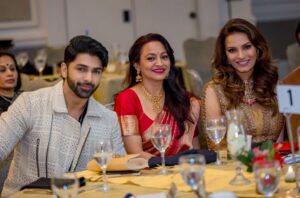 Trupti Bhoir Instagram - 🇮🇳🤝🇺🇲❤️🙌 A glimpse of #wasingtondc #verginia
You've stolen a piece of my heart. 
.
.
#paro #hindimovie #premiere #photoeveryday 
#truptibhoirfilmss #truptibhoir #sandeshsharda 
#tahashahbadussha #bollywood #hollywoodtah