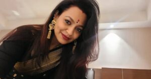 Trupti Bhoir Instagram - Weekend 😃 
.
.
.
.
.
#fashionweek 
#instafashion 
#instaphoto 
#fashionstyle 
#photooftheday
