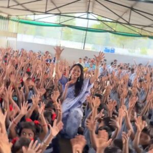 Trupti Bhoir Instagram - Glimpse of #shoes distribution event at #vavar #palghar with 👉@truptibhoir_ 👉🇮🇳 with #ashramschool #schoolstudents