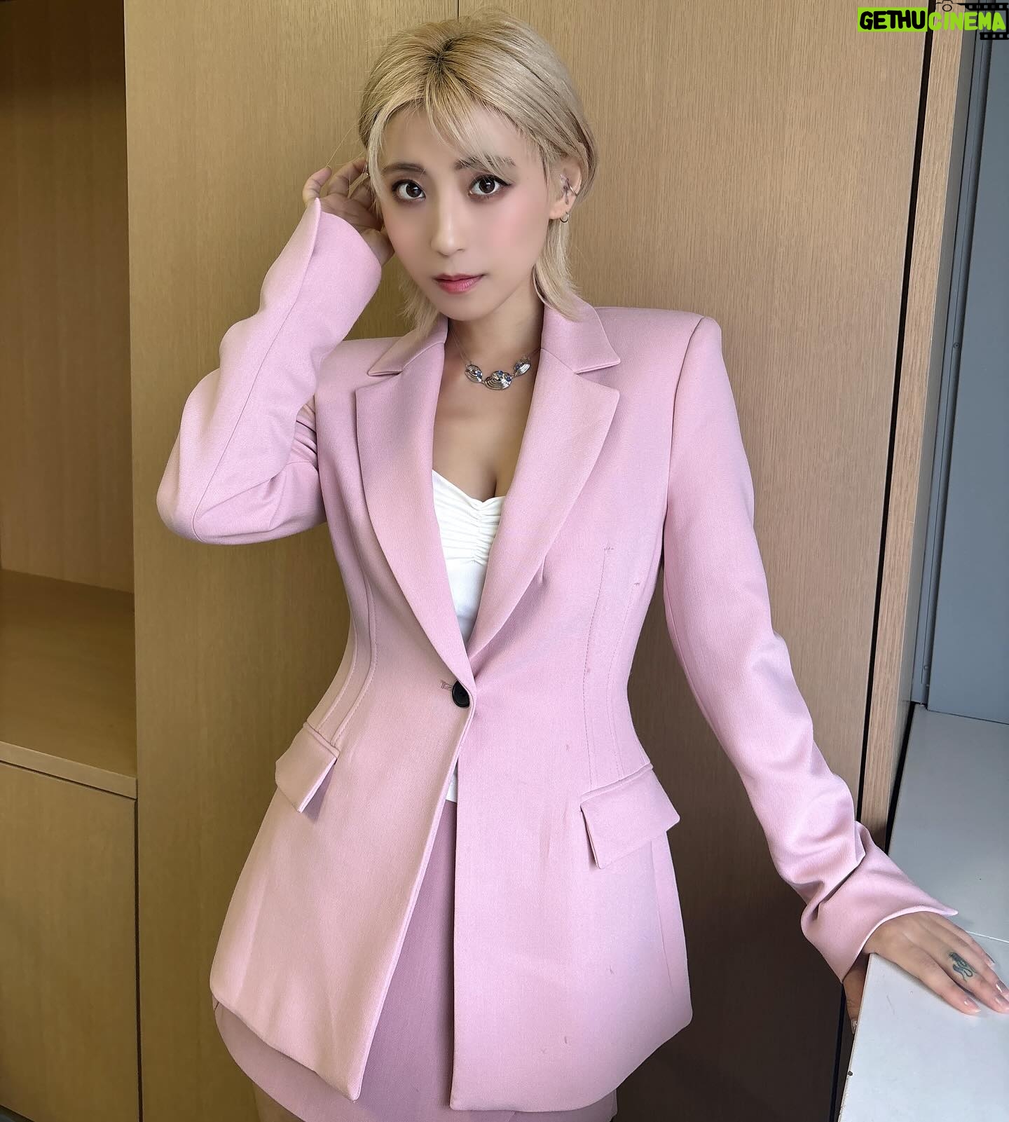 Tsunko - 9.1K Likes - 『ダイヤモンドの再会』の思い出🫶
素敵なジュエリー💎付けさせていただいてたよー🫶
【@grossejapan】
#grossejapan