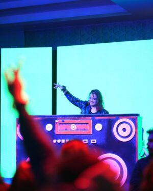 Udita Goswami Instagram - And this is how we rocked the 31st night. 🪩🙌🏼 🎧🎵

Thank you for your lovely hospitality and love. @doubletreebyhiltonvns 
Bull Events, Manish Srivastava, Swadesh Sharma, Aman Singh. 🙏🏽