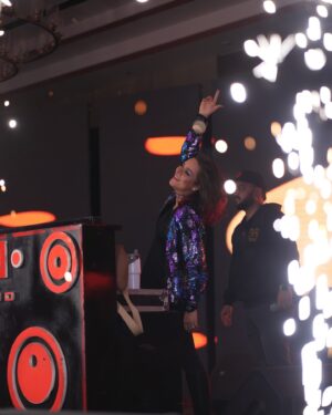 Udita Goswami Instagram - And this is how we rocked the 31st night. 🪩🙌🏼 🎧🎵

Thank you for your lovely hospitality and love. @doubletreebyhiltonvns 
Bull Events, Manish Srivastava, Swadesh Sharma, Aman Singh. 🙏🏽
