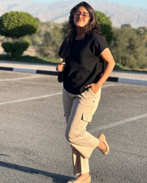 VJ Kalyani Instagram - Happiness is the sunbeam for the day!
...
📸: @rajaelangovan_offi 💛
