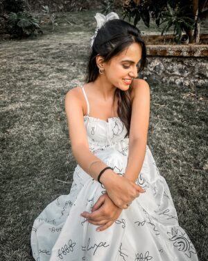 Vaidehi Nair Instagram - Teenage dream ✨🩷
-
-
-
-
-
-
-
Location @villartemis.karjat 
-
-
-
-
-
#vaidehiians #fyp #teenagedream #foryou #featureme #dreamy #vaidehiinair
