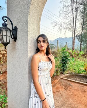 Vaidehi Nair Instagram - Teenage dream ✨🩷
-
-
-
-
-
-
-
Location @villartemis.karjat 
-
-
-
-
-
#vaidehiians #fyp #teenagedream #foryou #featureme #dreamy #vaidehiinair