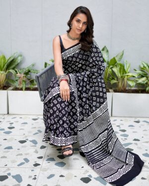 Vaidehi Nair Instagram - देसी vatavaran 🤍
-
-
-
Shot by @skyproduction970 @skykhatwal4140 
MUA @shivamaggarwalmua 
Hair @hair_artist_diksha 
-
-
-
-
-
-
-
-
-
-
#vaidehiians #fyp #indian #desi #traditional #vaidehiinair #insta