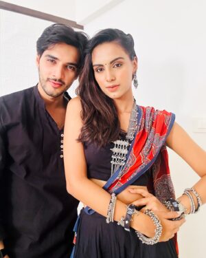 Vaidehi Nair Instagram - रंग ishq ka ✨
-
-
Twinning in this beautiful lehenga and kurta by @label.radhe 
-
-
-
-
-
-
#vaidehiians #fyp #featureme #foryou #navratri #navratrispecial #vaidehiinair