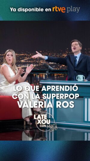 Valeria Ros Instagram - ✨ ¿Os acordáis de cuando la Superpop era nuestro oráculo? ¡Qué tiempos! (la de guarradas que aprendimos 🫠)

👋🏻 Josep y "Panini Marco", manifestaos en comentarios si os llega este vídeo. Queremos saber qué ha sido de vosotros 🍿

▶️ Entrevista completa a la jefaza de @_valros YA DISPONIBLE en @rtveplay 🫰🏻✨
〰️〰️〰️
👁️‍🗨️ 𝗥𝗘𝗖𝗢𝗥𝗗𝗔𝗧𝗢𝗥𝗜𝗢 𝗔𝗠𝗜𝗚𝗢: #LateXou con @marcgiro_ 𝘀𝗲 𝗲𝗺𝗶𝘁𝗲 𝗹𝗼𝘀 𝗠𝗔𝗥𝗧𝗘𝗦 después de La Revuelta en #La1
〰️〰️〰️
.
.
.
.
.
.
.
.
.
.
. 
#marcgiró #valeriaros
