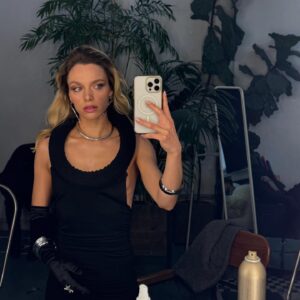 Vanessa Aleksander Instagram - zima na ramiona moje spadła (moje, nie Pudziana) // #grudzień #photodump #fotośmietnik