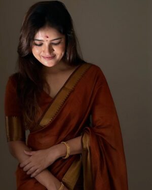 Vani Bhojan Instagram - இனிய பொங்கல் நல்வாழ்த்துக்கள் ❤️