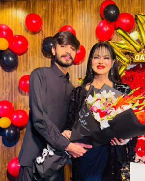 Veena Malik Instagram - BIRTHDAY BASH!💘
