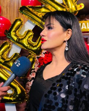 Veena Malik Instagram - BIRTHDAY BASH!💘