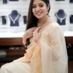 Veena Nandhakumar
