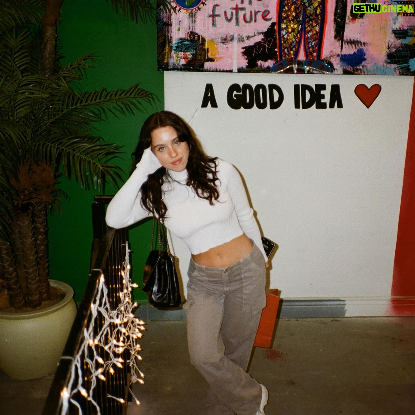 Victoria Azevedo - 2.4K Likes - Oops ya caught meā¦