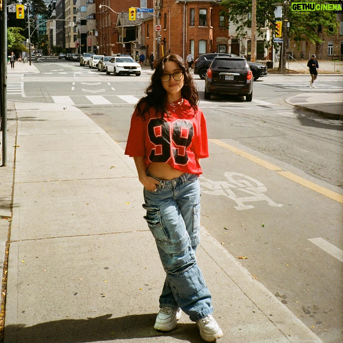 Victoria Azevedo - 1.3K Likes - We like jerseys now