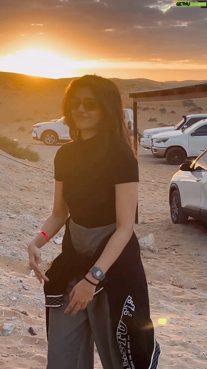Vinsu Rachel Sam - 11.4K Likes - 1st video of the year - a core memory that my fam & friends created at a banging scene in RAK
(yes those are real camels lol)
.
.
#dubai2024
