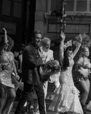 Violeta Isfel Instagram - @bisognodaniel 
Luz y progreso para tu alma 🙏🏻
 🕊️🌌🎆 vuela y brilla alto. 
Agradezco a la Divinidad quien me permitió compartir juntos una de nuestras pasiones…
El escenario 🎭
Gracias por cada abrazo, por cada carcajada, por cada charla y permitirme convivir con tu hermosa hija 🫂 a quien espero poder abrazar pronto.