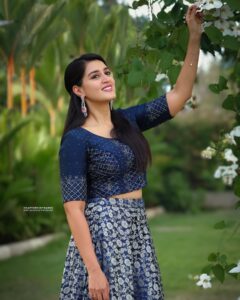 Actress Viviya Santh HD Photos and Wallpapers June 2025