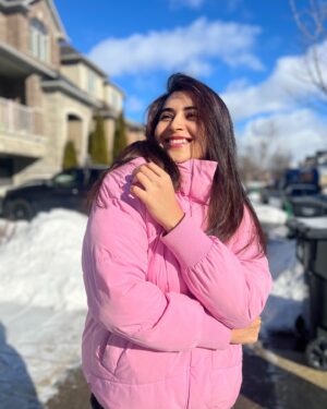 Vyoma Nandi Instagram - Winter baby doing winter things 🩵 ❄️⛄️🌨️ ! 

#favseason #favcountry 🇨🇦🥰