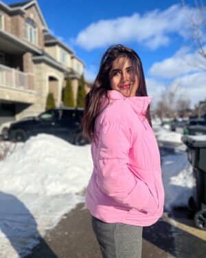 Vyoma Nandi Instagram - Winter baby doing winter things 🩵 ❄️⛄️🌨️ ! 

#favseason #favcountry 🇨🇦🥰