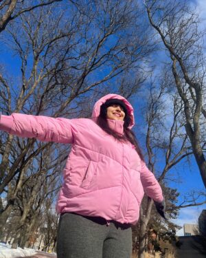 Vyoma Nandi Instagram - Winter baby doing winter things 🩵 ❄️⛄️🌨️ ! 

#favseason #favcountry 🇨🇦🥰