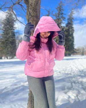 Vyoma Nandi Instagram - Winter baby doing winter things 🩵 ❄️⛄️🌨️ ! 

#favseason #favcountry 🇨🇦🥰