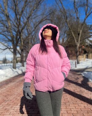 Vyoma Nandi Instagram - Winter baby doing winter things 🩵 ❄️⛄️🌨️ ! 

#favseason #favcountry 🇨🇦🥰