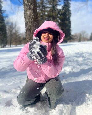 Vyoma Nandi Instagram - Winter baby doing winter things 🩵 ❄️⛄️🌨️ ! 

#favseason #favcountry 🇨🇦🥰