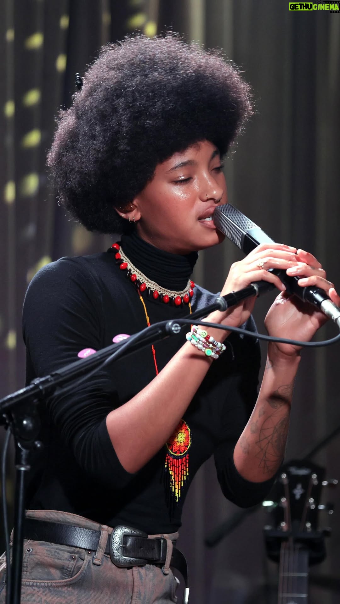 Willow Smith - 82K Likes - #WILLOW shows us how music helps us heal. 💛
In a conversation with moderator @myabriabe, the artist discussed the creative process behind her album ‘empathogen’ in comparison to her previous album ‘<COPINGMECHANISM>’ and how it helped her.
▶️ This #BlackHistoryMonth, watch her full Q&A and performance on our streaming platform #COLLECTIONlive at the link in bio.