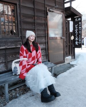 Winnie Wu Instagram - 2025年の第一場雪。