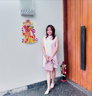 Wiwid Gunawan Instagram - Happy Chinese New Year! May luck always be at your door and shower you with blessings.” #aaamiinn #woman’sday #happy #chinesenewyear2025 #health #wiwidgunawan216 #blessed #widlov❣️