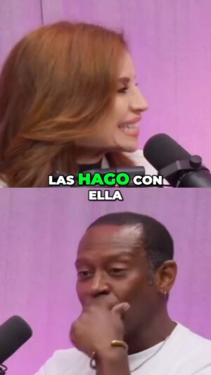 Yamaris Latorre Instagram - ¡Ayyy las audiciones!!!! De esto y mucho más hablamos con @modesto_lacen en mi podcast🎙️: Por Amor Al Arte. ¡Suscríbete! Enlace 🔗 en mi perfil. 
YouTube/yamarislatorre
Grabado los estudios de @gw_cinco 
Stylist: @abbydesigner 
Vestuario: @alamedida_inc