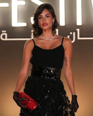 Yara Azmy Instagram - In Glamorousness we stay …. From the opening ceremony of GFF 7th edition 

Styling: @ayatseifelnasr
Outfit: @michaelkors
Heels: @machandmach
Bag: @zaamofficial
Jewlery: @Iramjewelry_
Makeup: @nadaswidanmua
Hair: @alsagheersalons @mr.bishoo