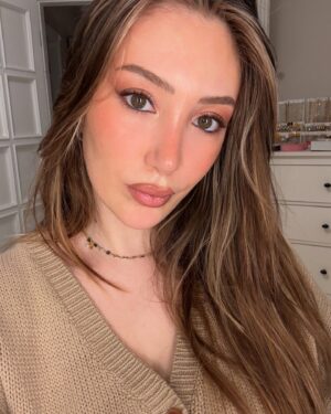 Yasmin Erbil Instagram - 