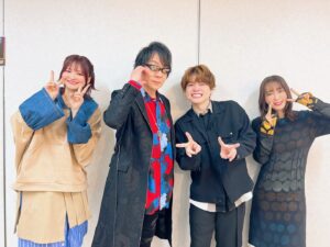 Yoko Hikasa Instagram - 🐦
MBSフェス2025 DAY1
シャングリラフロンティアで出演させて頂きました。

ゆまと、こいちと、しょーさんと、ReoNaさんと
面白楽しい部分のシャンフロと
ウェザエモン戦の熱く切ない戦いを
朗読&生アフレコ＆ライブでお届けしました。

またウェザエモン戦を演じられると思ってなかったので
なんだか胸が苦しくなってしまいました。
当時のアフレコも、今日のフェスでも、
私達4人とも全力で演じ切ったと思うし、
ReoNaさんは想いが溢れてしまうほど歌ってくれました。
皆とつくるシャンフロ最高に楽しかったです！！

MBSさんはたくさんのアニメを放送していて
準備も大変だったと思います。
ゆまも中村さんも3本出てたし
他作品の皆も叫びまくりだったし
キャストスタッフさんみんなみんな
お疲れ様でしたーー！！！

明日DAY2もすごやばのモリモリです。
是非！見に行ってくださいー！

#mbsフェス 
#シャングリラフロンティア 
#お手紙もありがとう 
#ホットミールにたこ焼きやさんがきてくれた
#塩たこやきうまっ