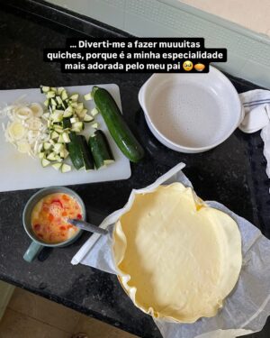 Yolanda Tati Instagram - Ele venceu! Este post serve como um reforço e um apelo à esperança e à leveza no coração de quem trava uma batalha contra o cancro, e como um apelo à prevenção e continua observação da saúde de quem amamos. O meu pai chegou a Lisboa em Agosto passado, contando ficar 2 meses… a vida surpreendeu-nos, testou-nos e convidou-nos para um passeio bem diferente. Eternamente grata a todos os Profissionais, Médicos, Enfermeiros, Técnicos, que salvaram a vida dele… E a nossa. ❤️

Faço este post depois de o deixar no aeroporto. E, pela primeira vez, não chorei. Estou feliz: O MEU PAI FOI VIVER.