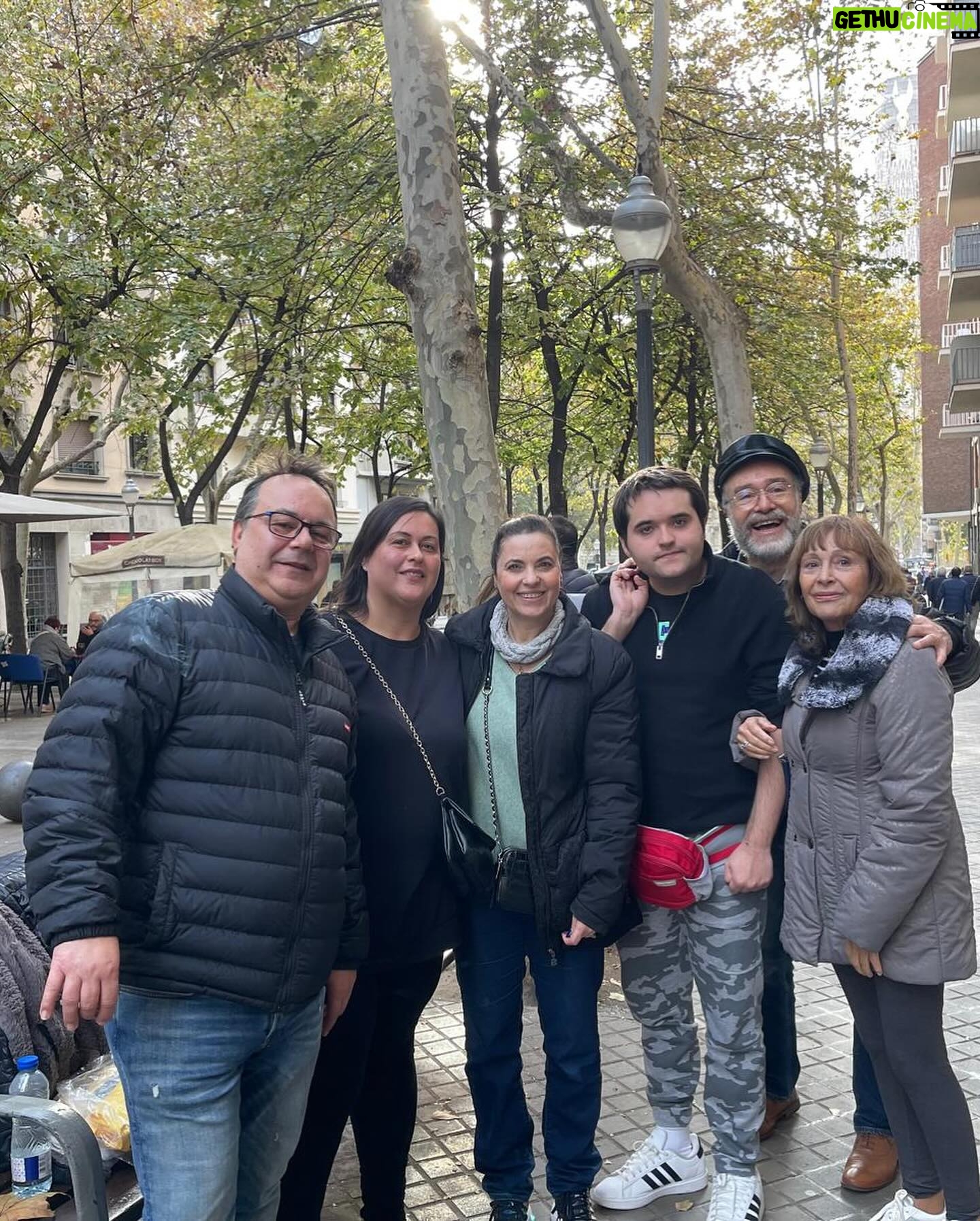 Yolanda Ventura - 4.1K Likes - GRACIAS BARCELONA POR TU MAGIA #familia #amigos