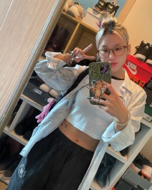 ZSun Instagram - 𝑊𝑖𝑠ℎ 𝑏𝑙𝑒𝑠𝑠 𝑖𝑛.. 🫀 
#2025ready 

‘지난 2024 얼굴들🧏🏼‍♀️