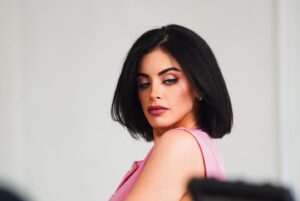Zahra Habib Instagram - اسمحولي ادخل بيوتكم هاي السنة ان شاء الله 
بشخصية رهف بمسلسل #ميليشيات_نسائية 
هيجي فد شي مختلف ومن هسه احب اكلكم اني اسفة على كل الفضايح والمشاكل 😭 
تذكروا دائما اني احبكم 😂💃💃💃
من كل قلبي شكرا لكل كادرنا العظيم اللي تعب بهذا العمل