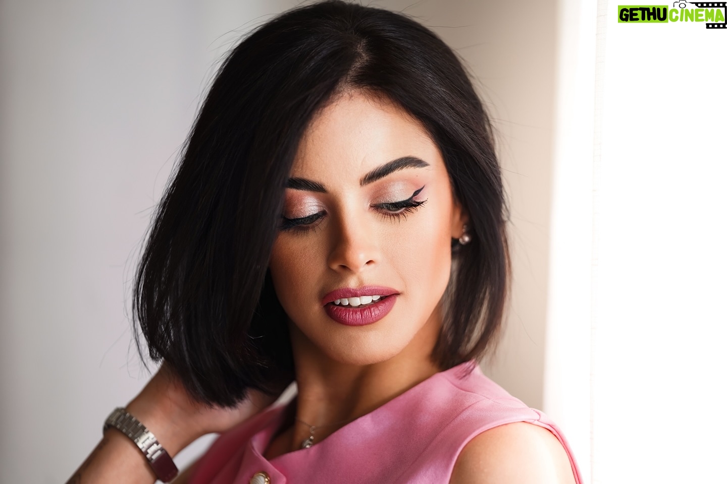 Zahra Habib - 199.5K Likes - اسمحولي ادخل بيوتكم هاي السنة ان شاء الله
بشخصية رهف بمسلسل #ميليشيات_نسائية
هيجي فد شي مختلف ومن هسه احب اكلكم اني اسفة على كل الفضايح والمشاكل 😭
تذكروا دائما اني احبكم 😂💃💃💃
من كل قلبي شكرا لكل كادرنا العظيم اللي تعب بهذا العمل