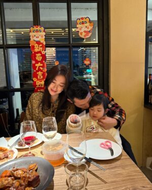 Zhu Zhu Instagram - 蛇年大吉🥂