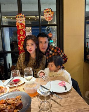 Zhu Zhu Instagram - 蛇年大吉🥂
