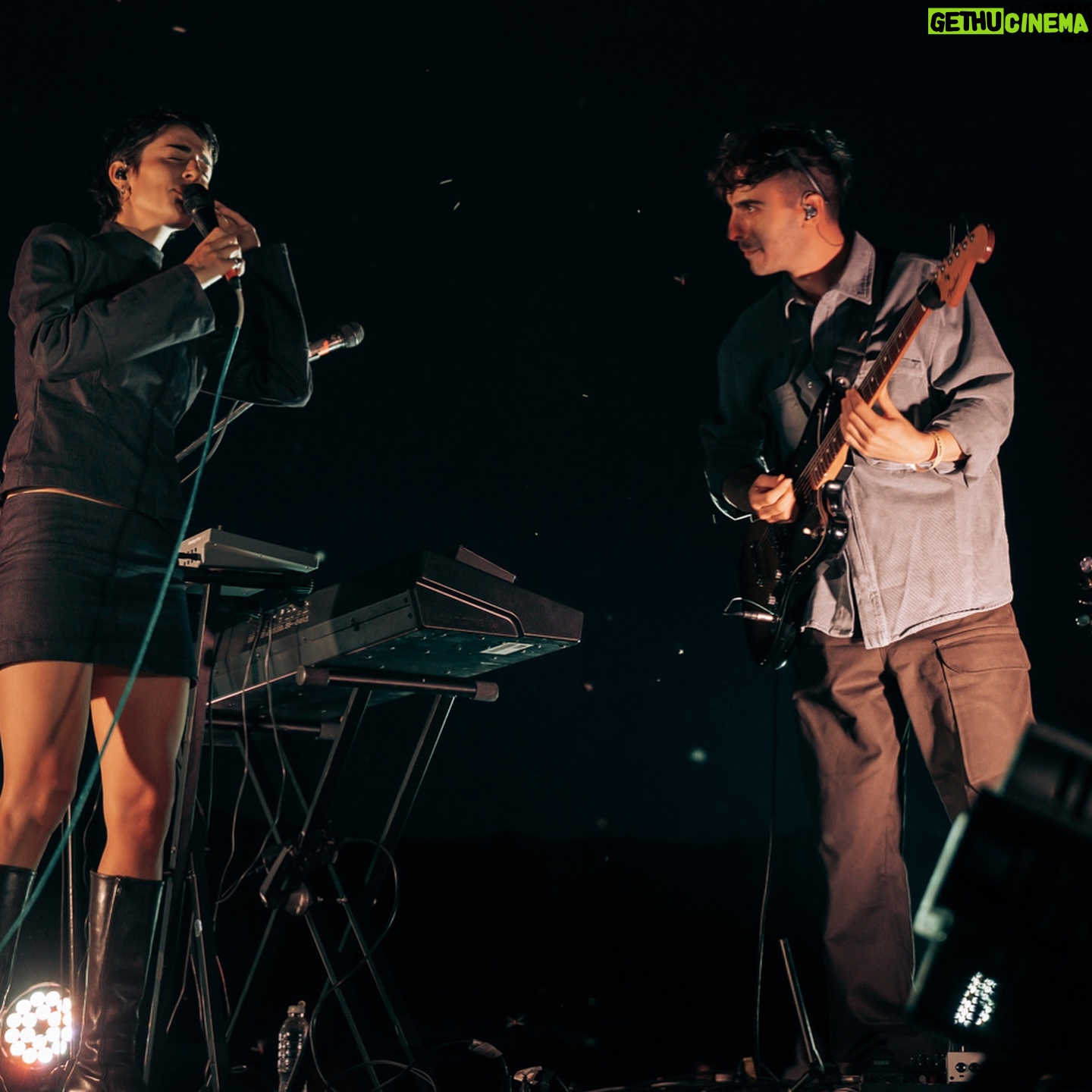 Zoe Gotusso - 32.8K Likes - Enero 2025
haciendo musica nueva y tocando Cursi en vivo, 💋